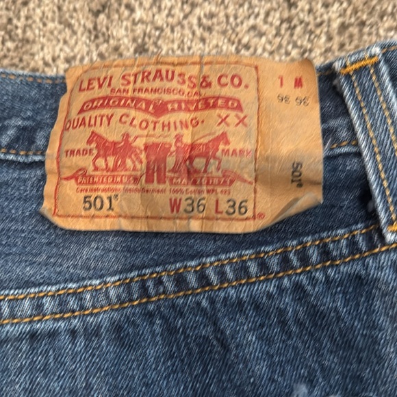 Levi’s 501 button fly jeans - Picture 3 of 3